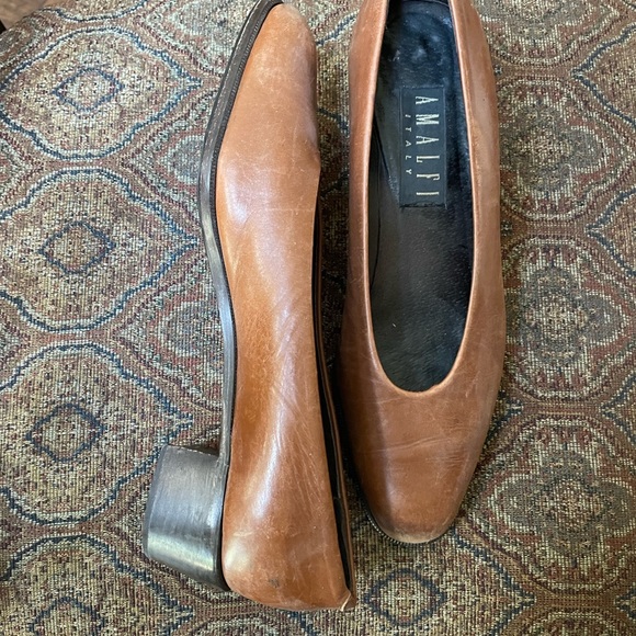 Amalfi Shoes - Picture 2 of 2